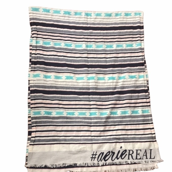AERIE striped blanket scarf embroidered - Picture 2 of 6